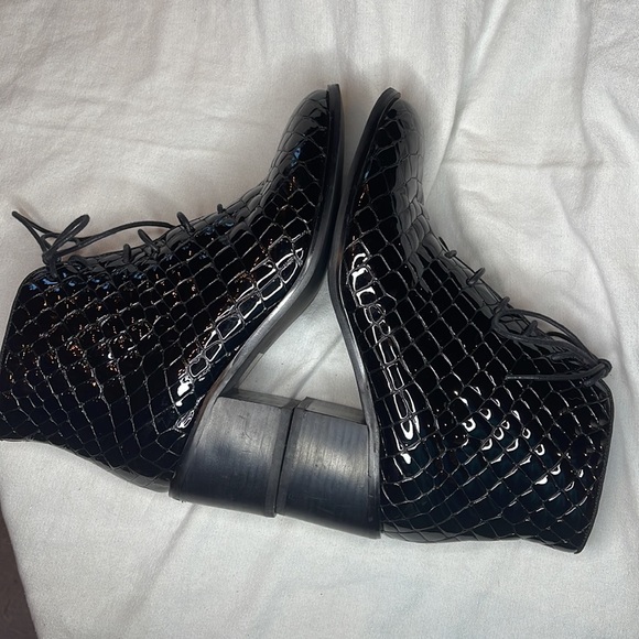 Jeffrey Campbell Talcott Patent Leather Booties size 9 - Picture 7 of 15
